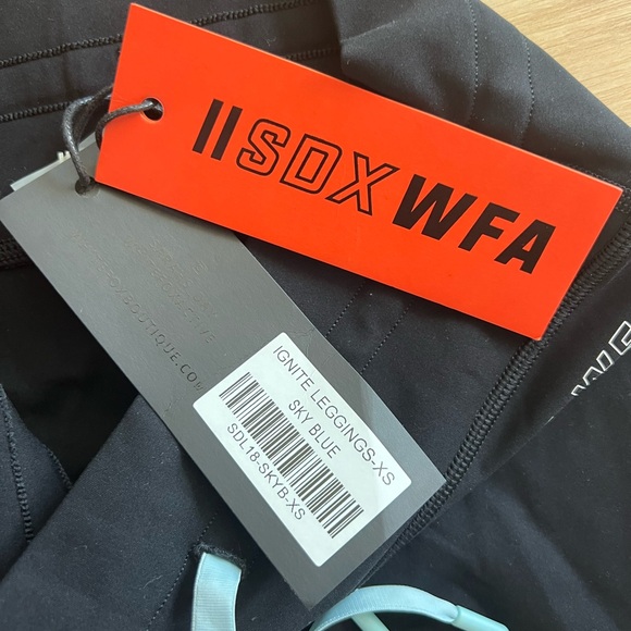 Sarah’s Day x White Fox leggings. New with tags. XS. Ignite leggings. - Picture 3 of 4